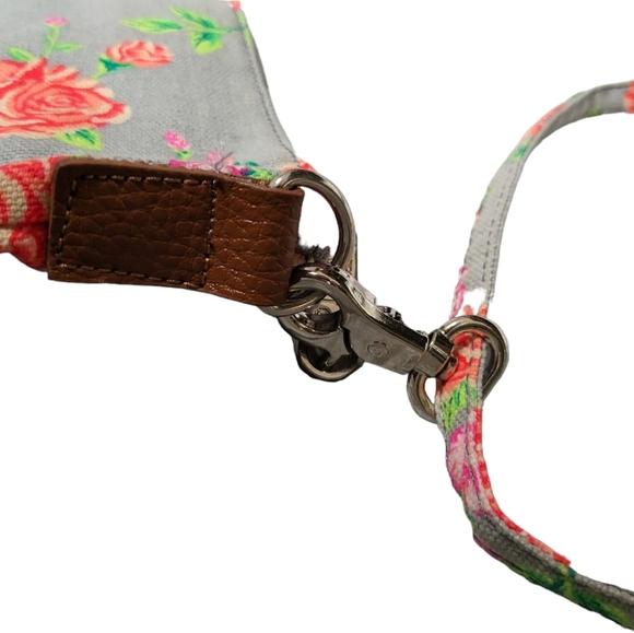 PINK Victoria Secret floral crossbody bag with adjustable straps/detachable NWOT - Picture 7 of 16